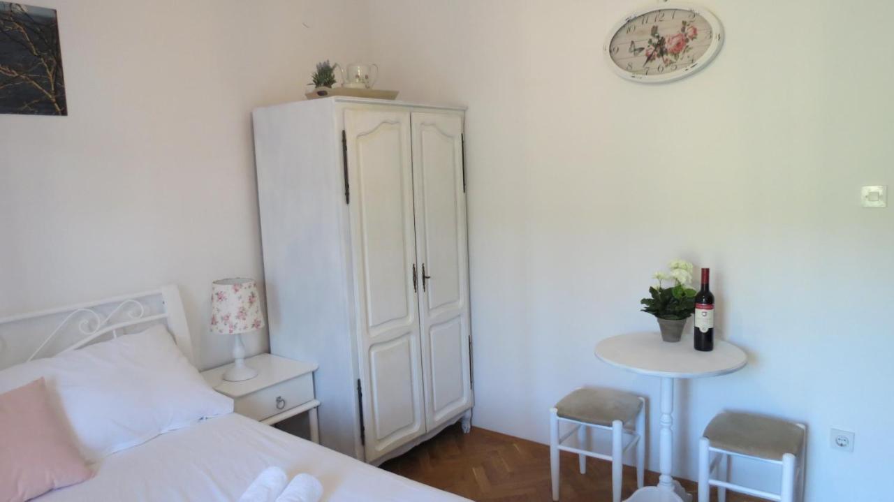 Apartments And Rooms Rogic スヴェティ・ペタル エクステリア 写真