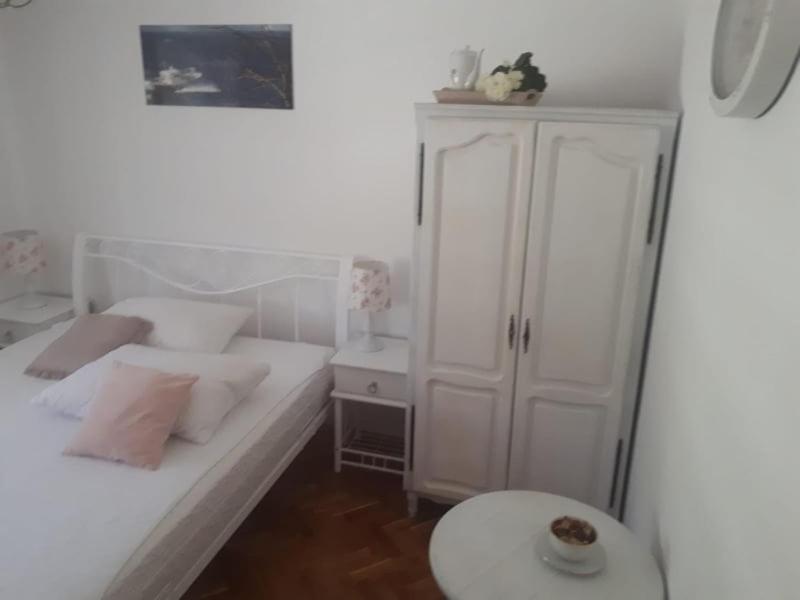 Apartments And Rooms Rogic スヴェティ・ペタル エクステリア 写真